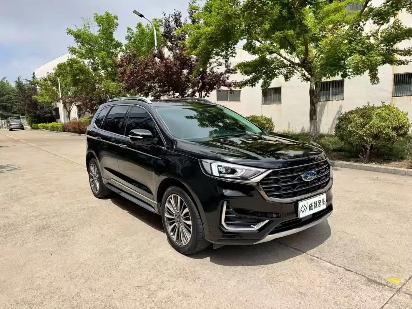 Edge 2021 PLUS EcoBoost 245 2WD Luxury 7-seater — миниатюра 3