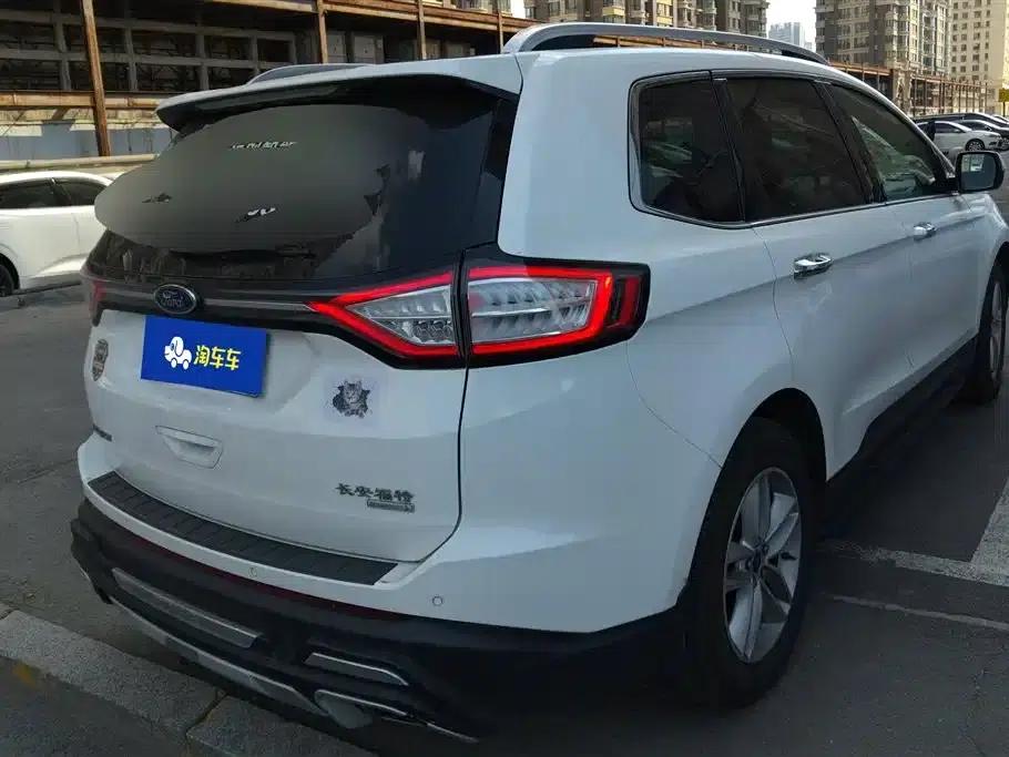2016 Ford Edge EcoBoost 245 2WD Elite 5-seater — миниатюра 3