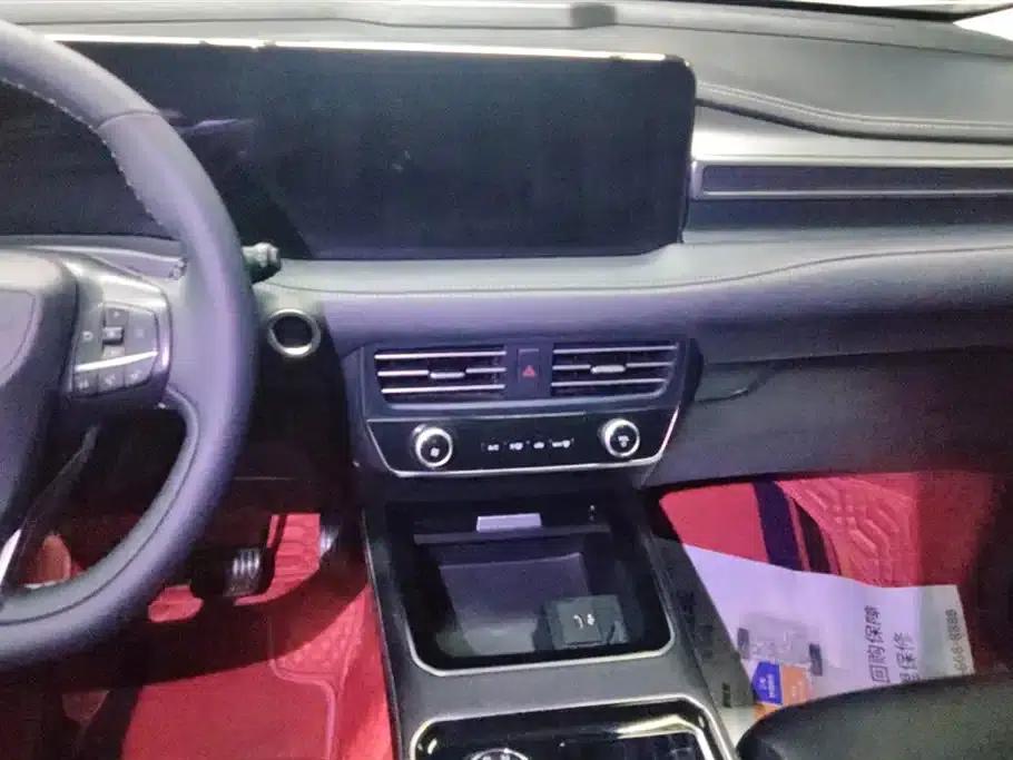 Edge 2022 PLUS EcoBoost 245 AWD Platinum Edition 7-seater — миниатюра 13