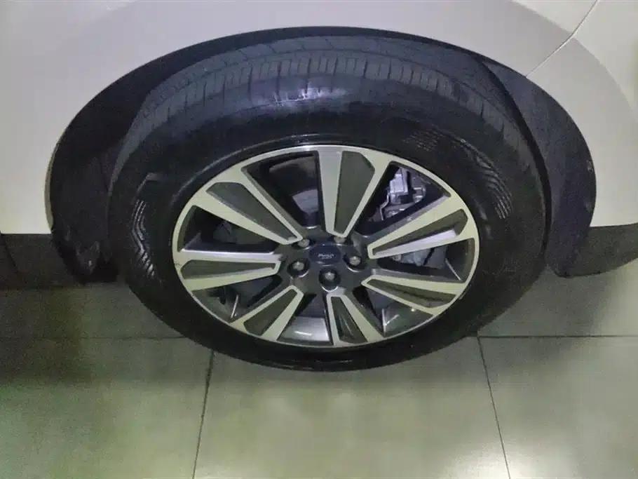 Edge 2022 PLUS EcoBoost 245 AWD Platinum Edition 7-seater — миниатюра 6