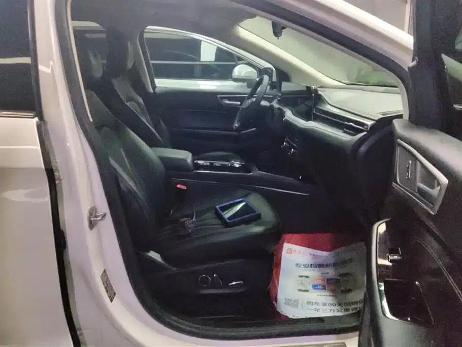 Edge 2022 PLUS EcoBoost 245 AWD Platinum Edition 7-seater — миниатюра 8