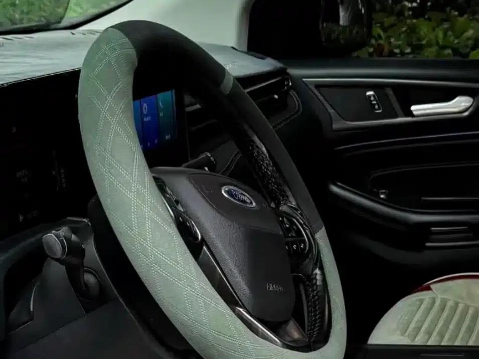 Edge 2022 PLUS EcoBoost 245 AWD Platinum Edition 7-seater — миниатюра 5