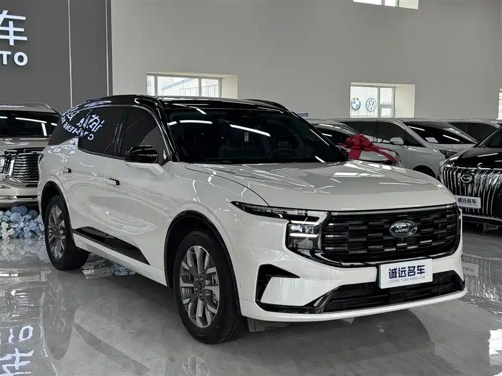 2023 Ford Edge L 2.0T EcoBoost AWD 7-Seat Supreme Edition — миниатюра 3