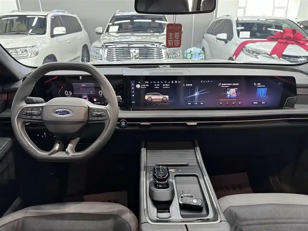 2023 Ford Edge L 2.0T EcoBoost AWD 7-Seat Supreme Edition — миниатюра 9