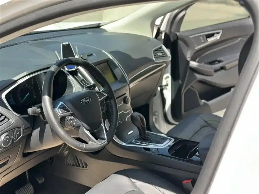 Edge 2015 2.0T GTDi AWD Luxury Edition — миниатюра 14