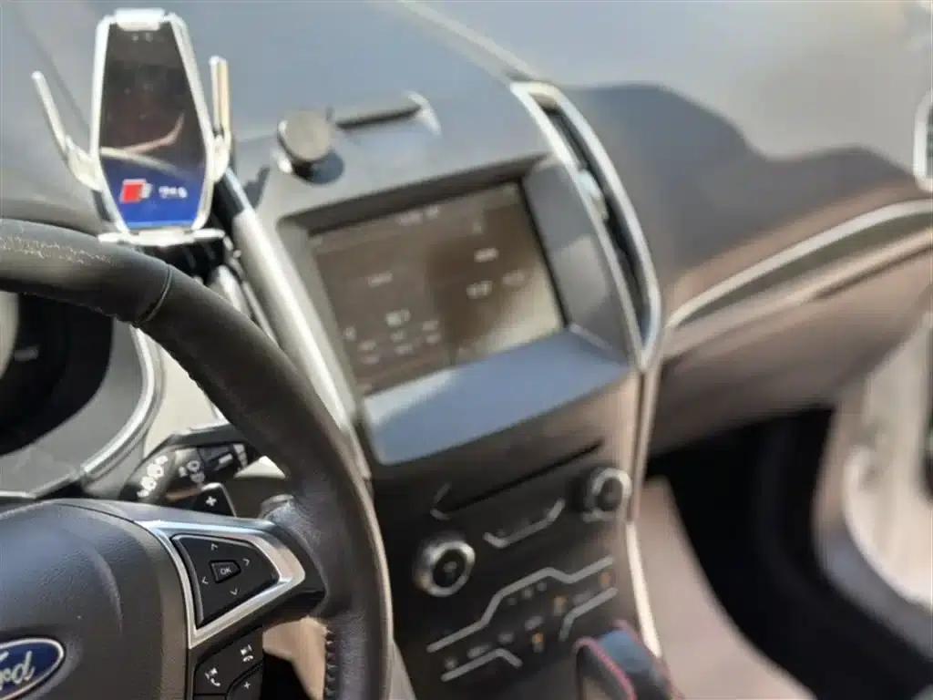 Edge 2015 2.0T GTDi AWD Luxury Edition — миниатюра 15