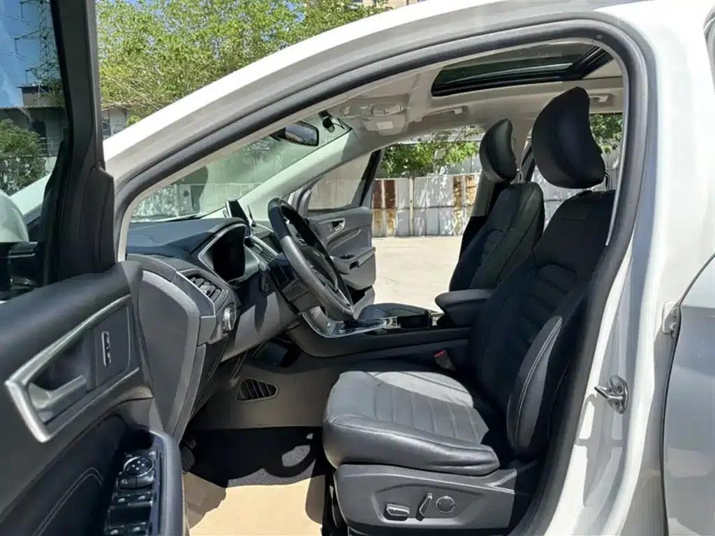 Edge 2015 2.0T GTDi AWD Luxury Edition — миниатюра 7