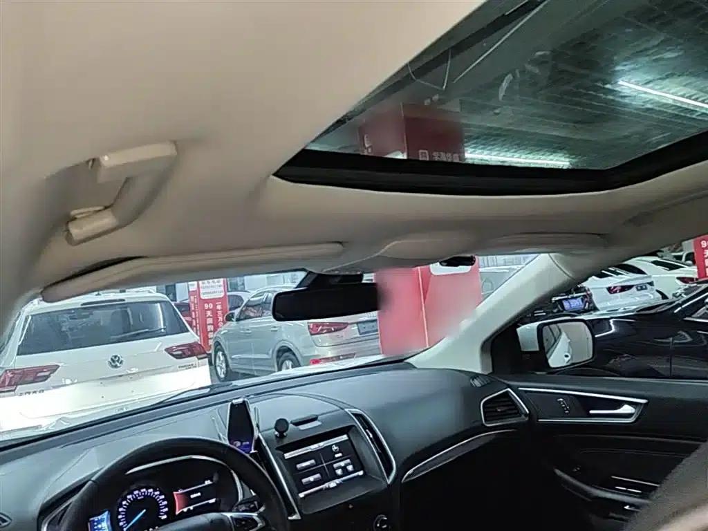 Edge 2015 2.0T GTDi AWD Luxury Edition — миниатюра 8