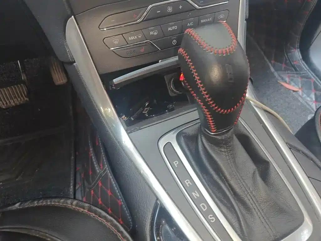 Edge 2018 EcoBoost 245 2WD Luxury 7-seater (National V Emission Standard) — миниатюра 12