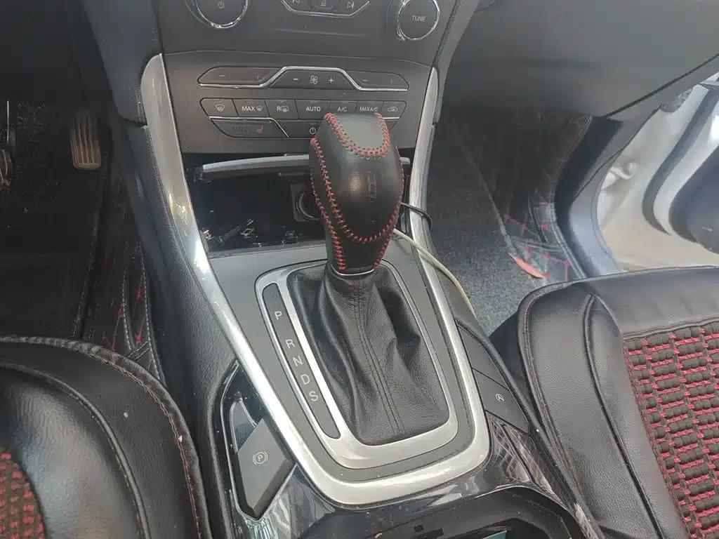 Edge 2018 EcoBoost 245 2WD Luxury 7-seater (National V Emission Standard) — миниатюра 7