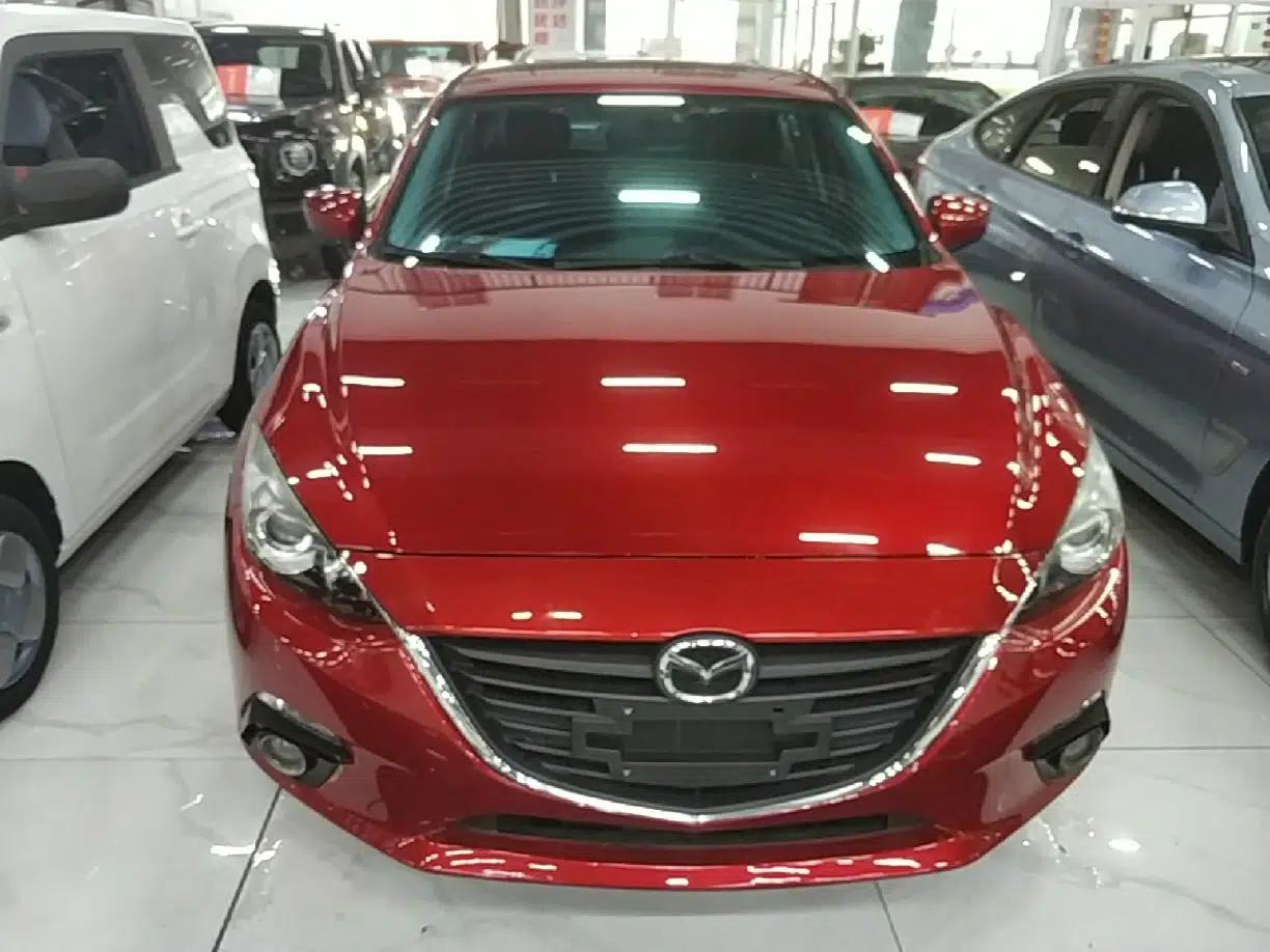 Mazda 3 Axela 2016 Sedan 1.5L Automatic Luxury Model — миниатюра 2