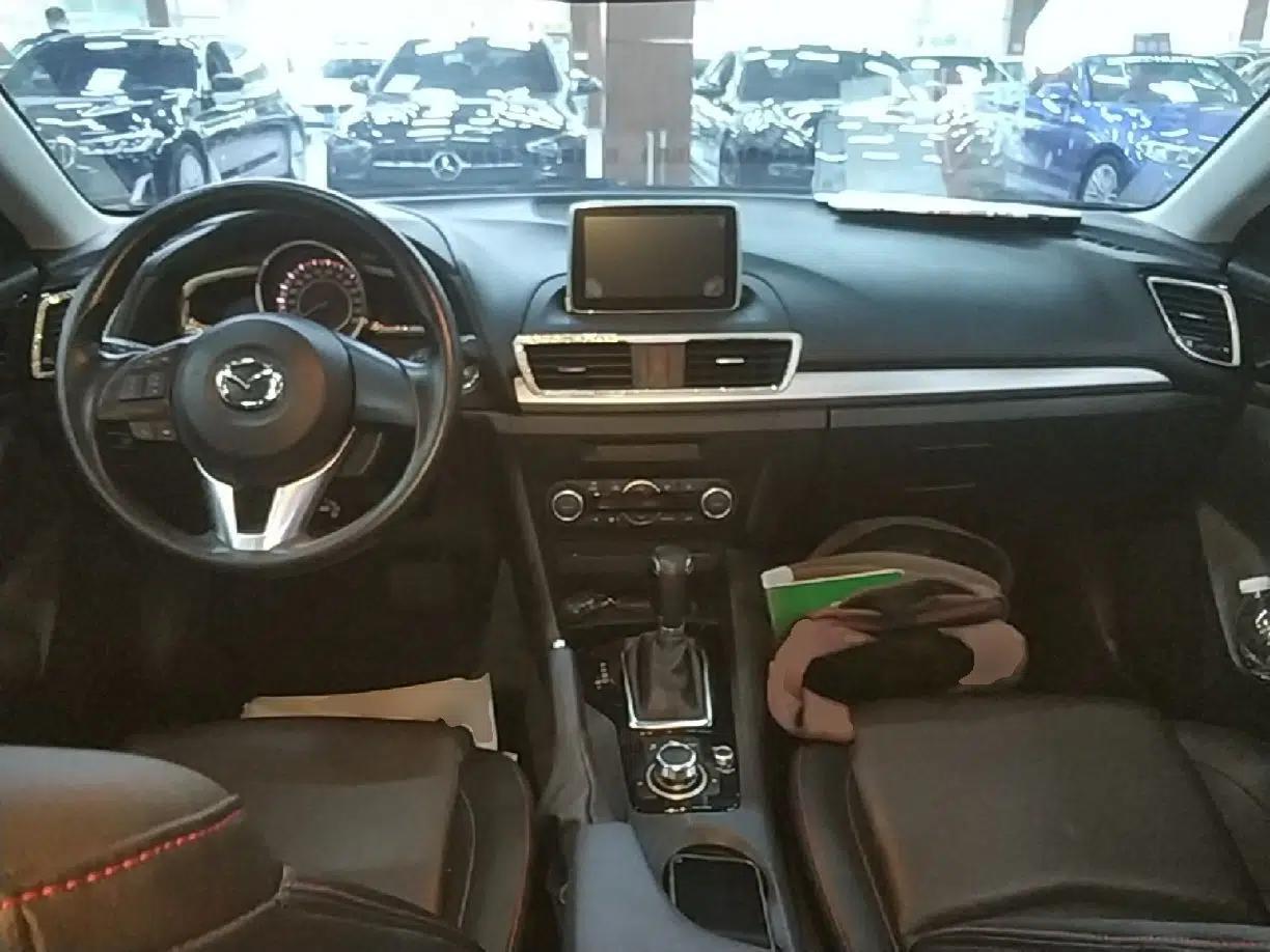 Mazda 3 Axela 2016 Sedan 1.5L Automatic Luxury Model — миниатюра 12