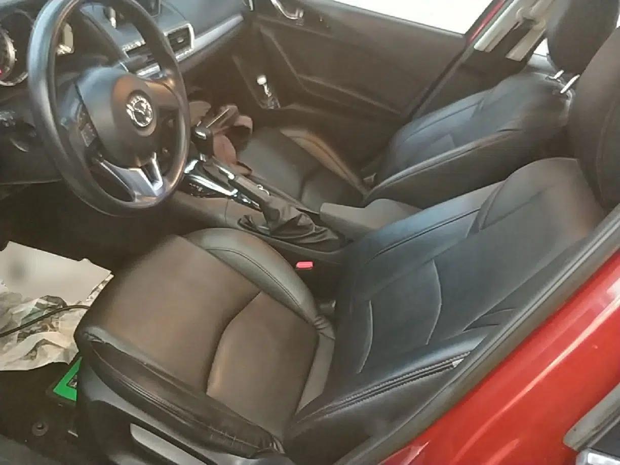 Mazda 3 Axela 2016 Sedan 1.5L Automatic Luxury Model — миниатюра 17