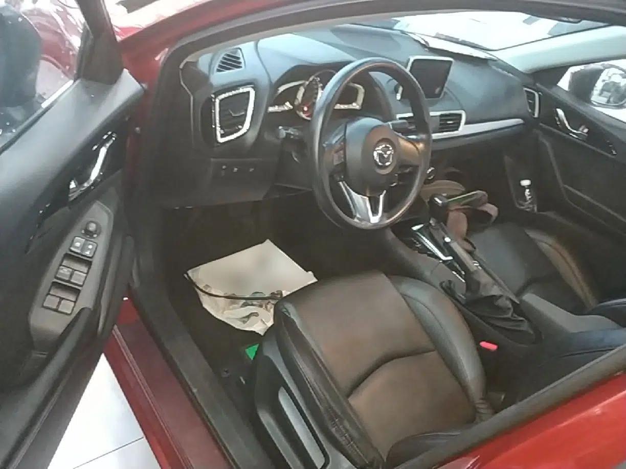 Mazda 3 Axela 2016 Sedan 1.5L Automatic Luxury Model — миниатюра 18