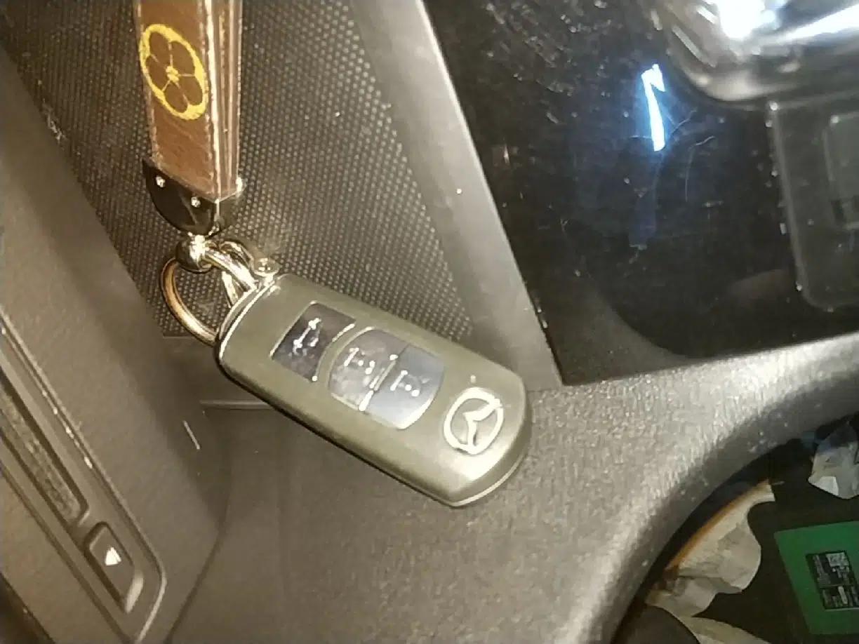 Mazda 3 Axela 2016 Sedan 1.5L Automatic Luxury Model — миниатюра 22