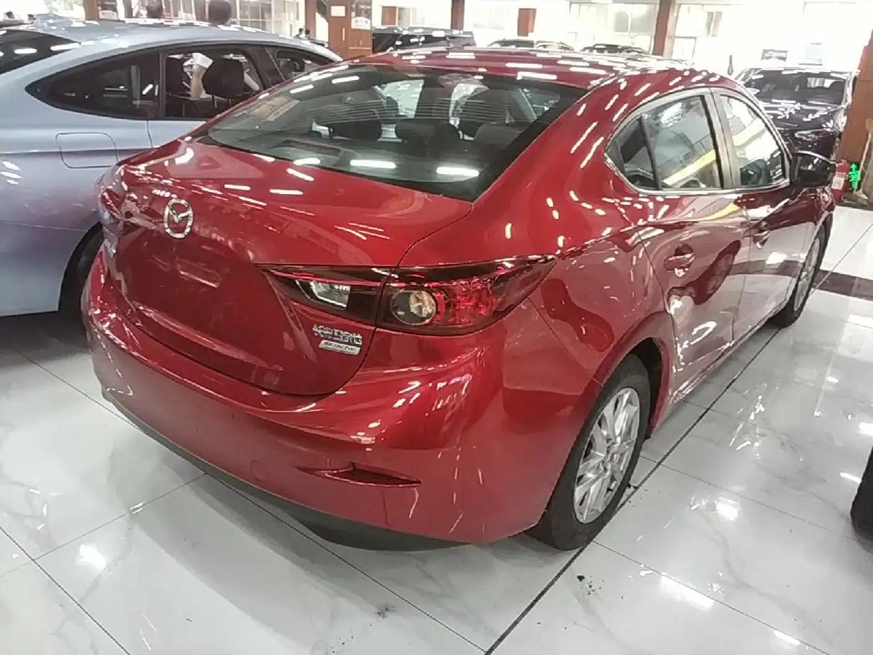 Mazda 3 Axela 2016 Sedan 1.5L Automatic Luxury Model — миниатюра 4