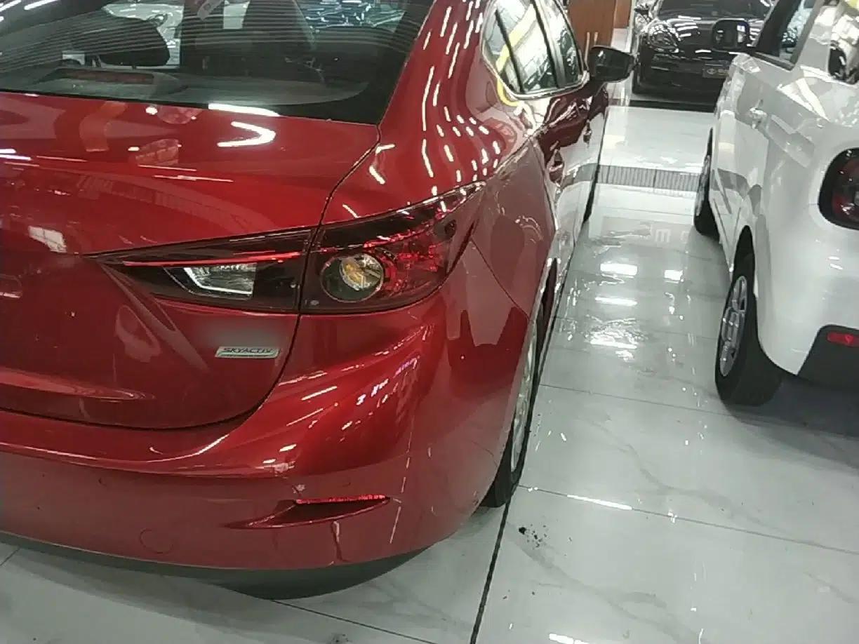 Mazda 3 Axela 2016 Sedan 1.5L Automatic Luxury Model — миниатюра 8