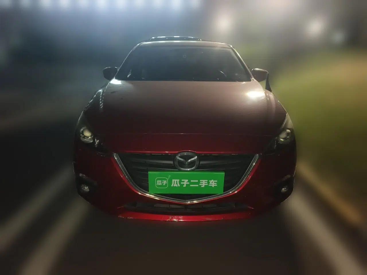 Mazda 3 Axela 2016 Sedan 1.5L Automatic Luxury Model — миниатюра 2
