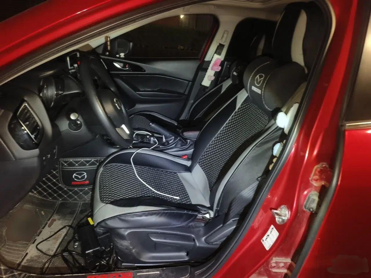 Mazda 3 Axela 2016 Sedan 1.5L Automatic Luxury Model — миниатюра 16