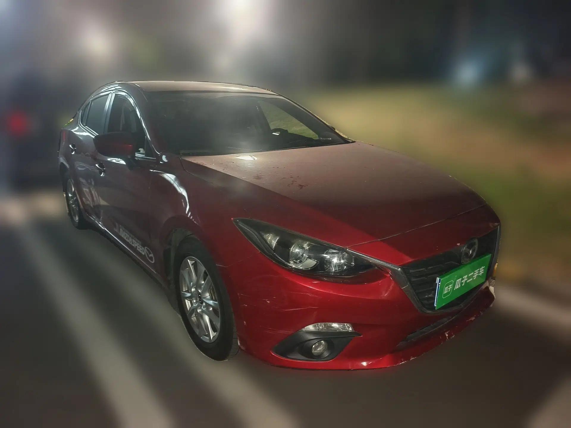 Mazda 3 Axela 2016 Sedan 1.5L Automatic Luxury Model — миниатюра 3