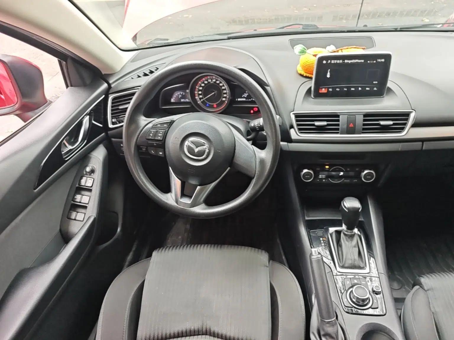 Mazda 3 Axela 2014 Sedan 1.5L Automatic Luxury Model — миниатюра 11