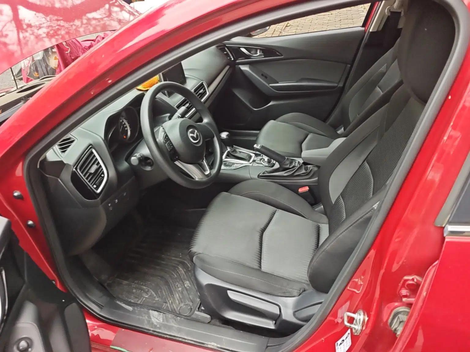 Mazda 3 Axela 2014 Sedan 1.5L Automatic Luxury Model — миниатюра 16