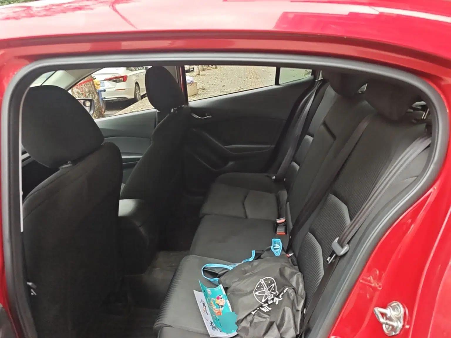 Mazda 3 Axela 2014 Sedan 1.5L Automatic Luxury Model — миниатюра 18