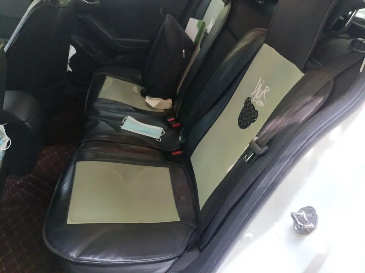 Mazda 3 Axela 2014 Sedan 1.5L Automatic Luxury Model — миниатюра 18