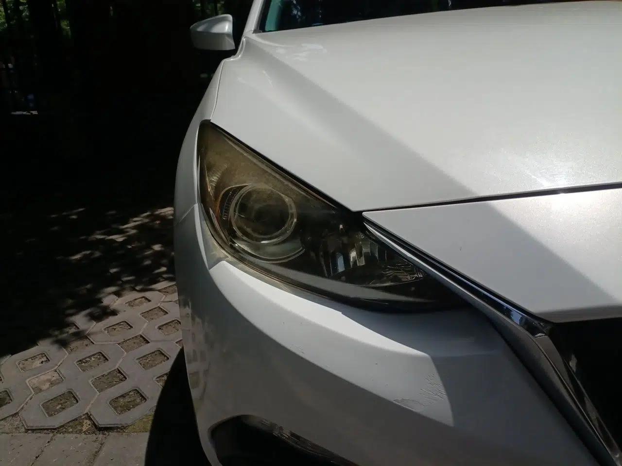 Mazda 3 Axela 2014 Sedan 1.5L Automatic Luxury Model — миниатюра 7