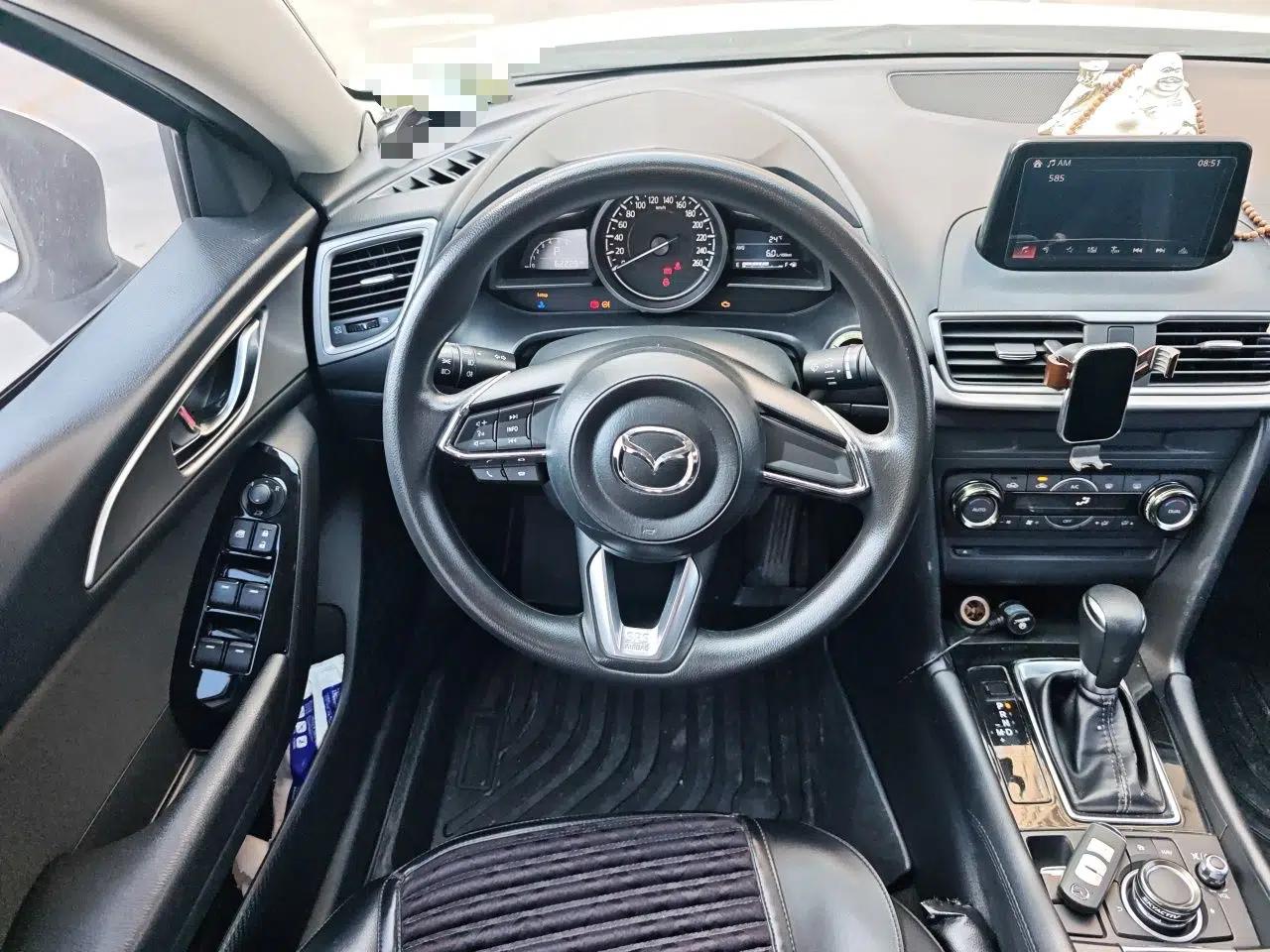 Mazda 3 Axela 2017 Sedan 1.5L Automatic Luxury Model Emission Standard China V — миниатюра 11