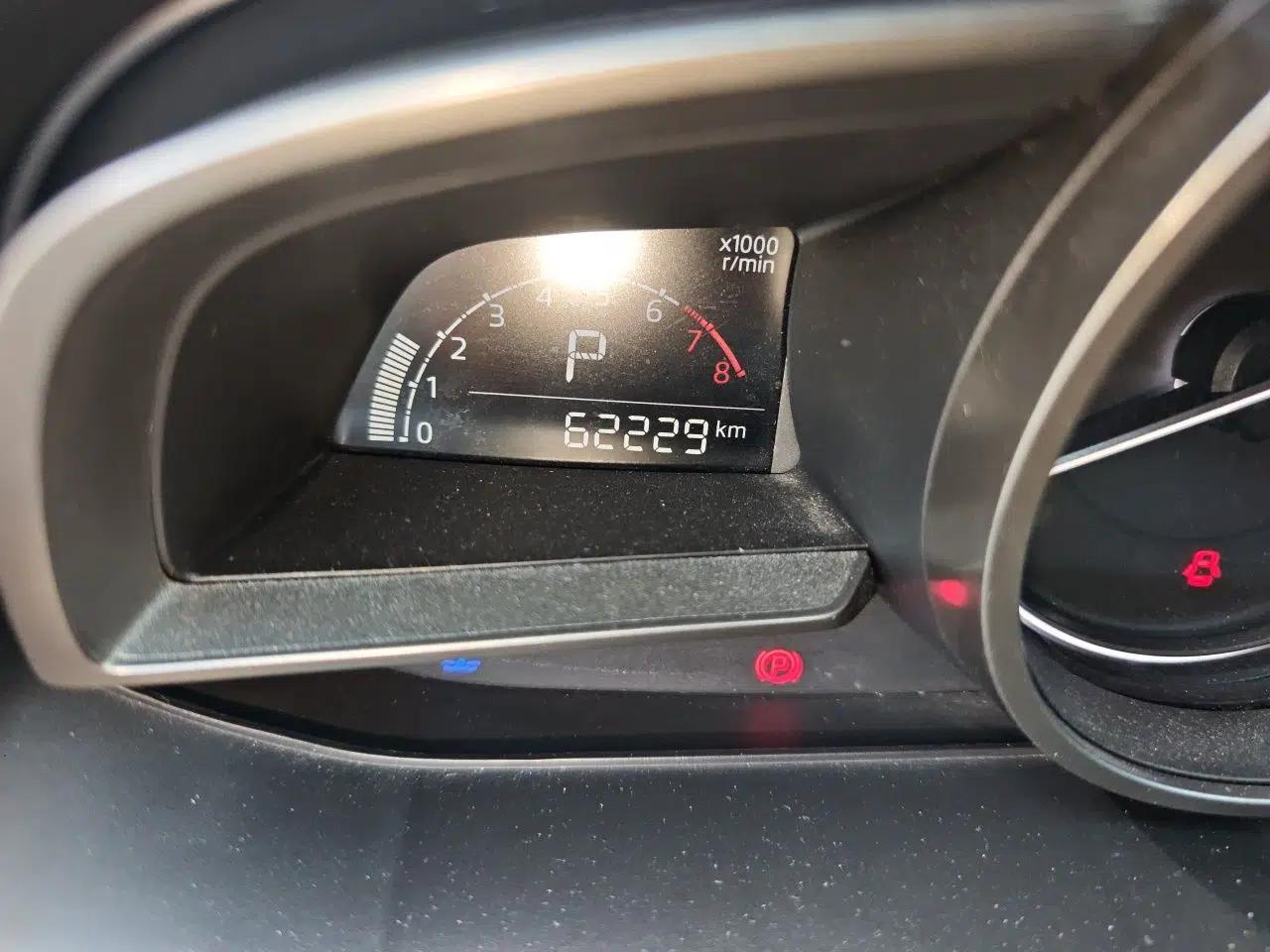 Mazda 3 Axela 2017 Sedan 1.5L Automatic Luxury Model Emission Standard China V — миниатюра 13