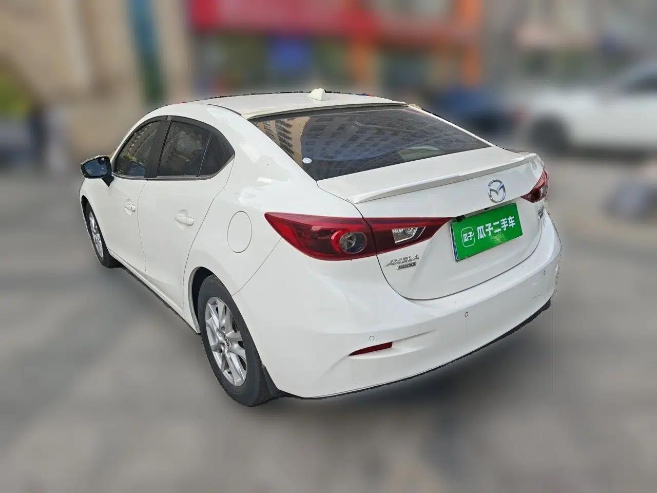 Mazda 3 Axela 2017 Sedan 1.5L Automatic Luxury Model Emission Standard China V — миниатюра 4