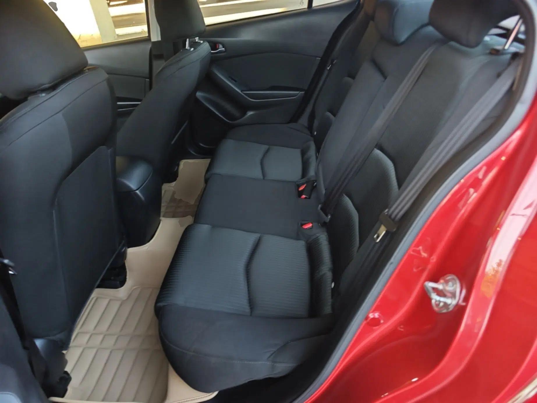 Mazda 3 Axela 2016 Sedan 1.5L Manual Comfort Model — миниатюра 20
