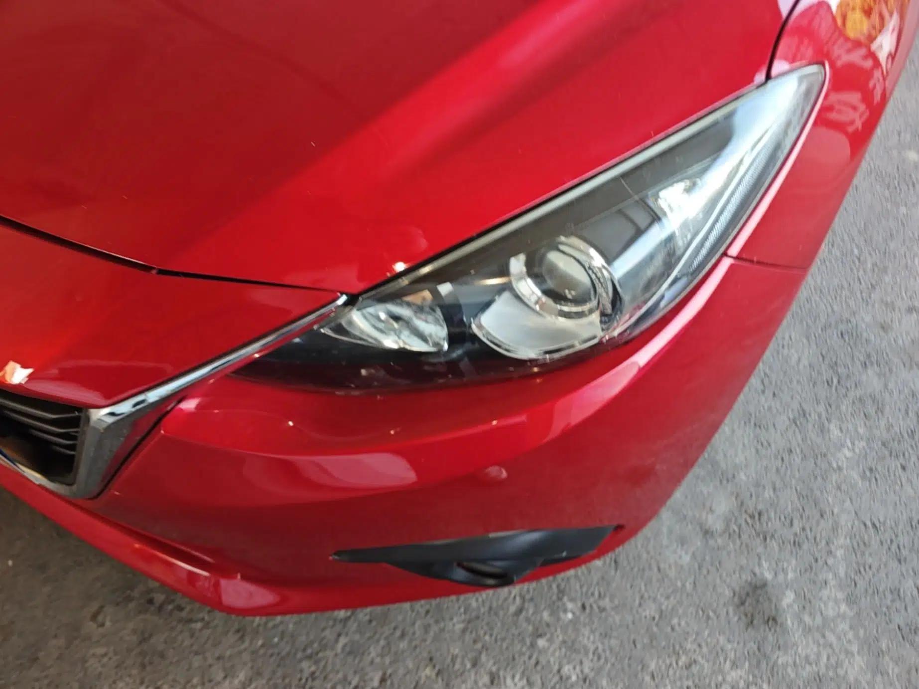 Mazda 3 Axela 2016 Sedan 1.5L Manual Comfort Model — миниатюра 9