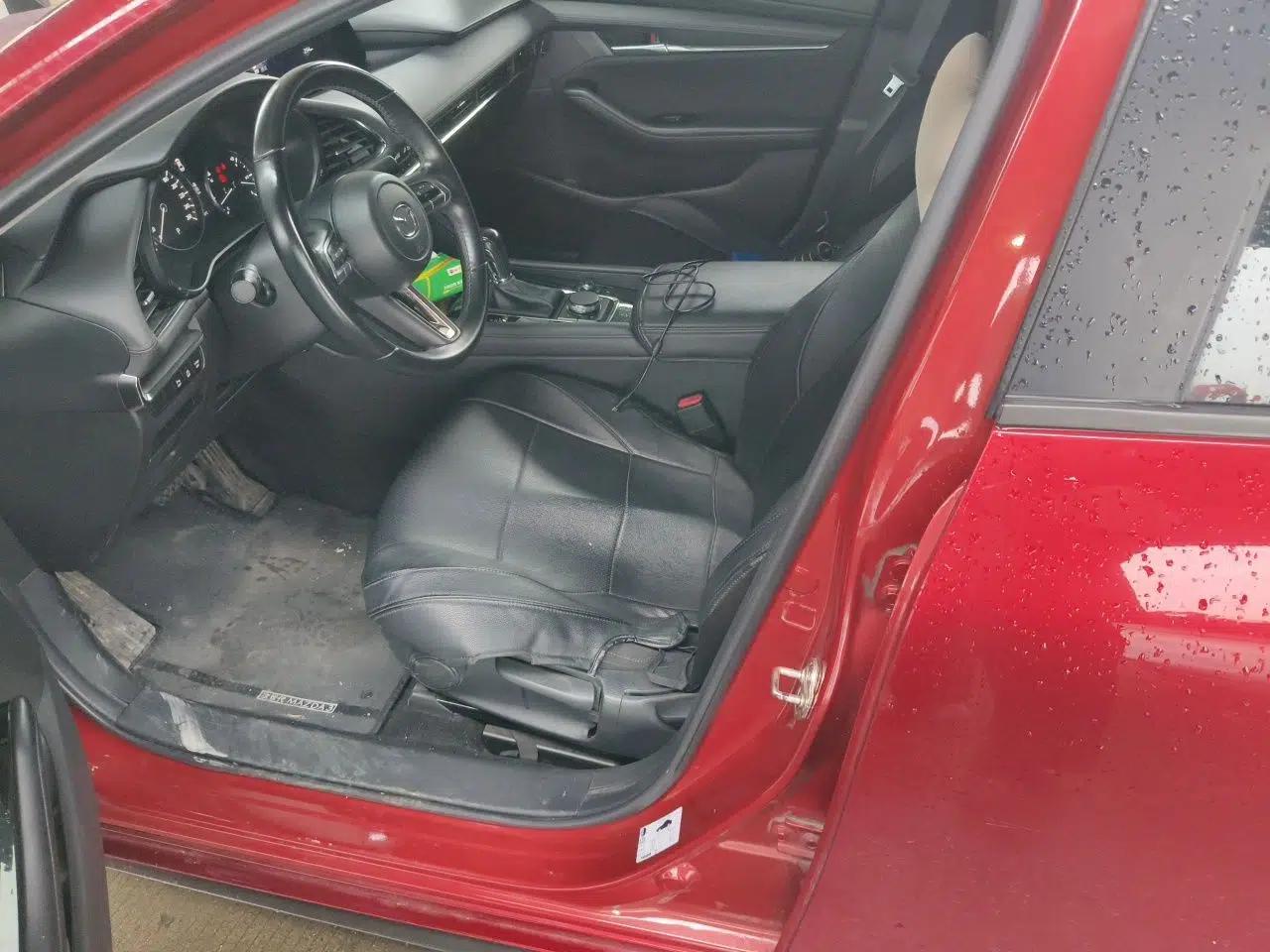 Mazda 3 Axela 2021 2.0L Automatic ZhiXuan Edition — миниатюра 16