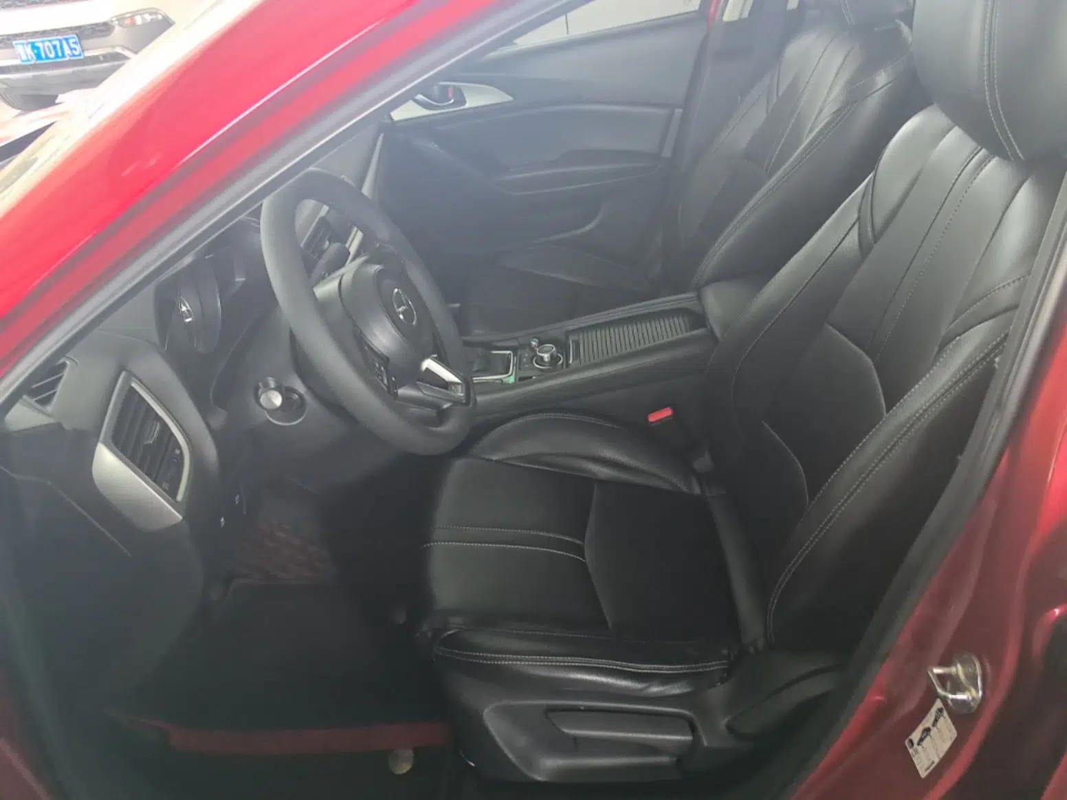 Mazda 3 Axela 2017 Sedan 1.5L Automatic Luxury Model Emission Standard China V — миниатюра 18