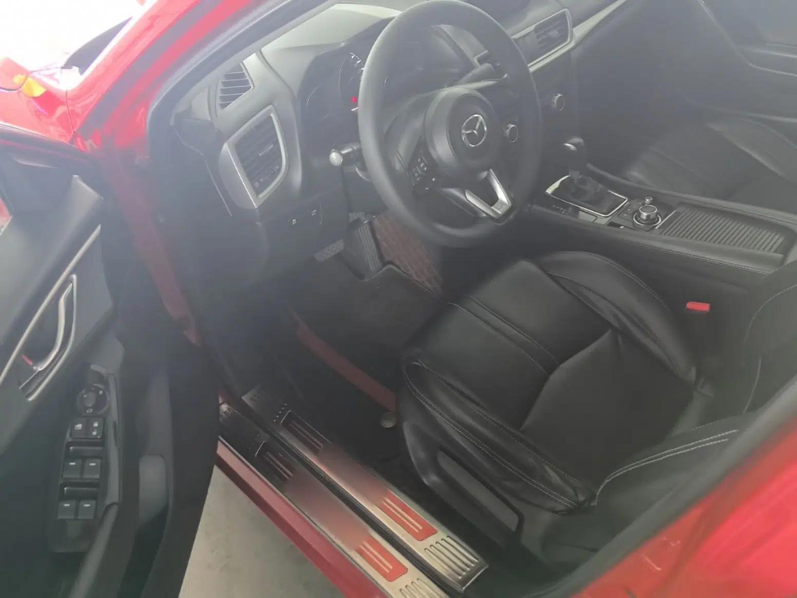Mazda 3 Axela 2017 Sedan 1.5L Automatic Luxury Model Emission Standard China V — миниатюра 19
