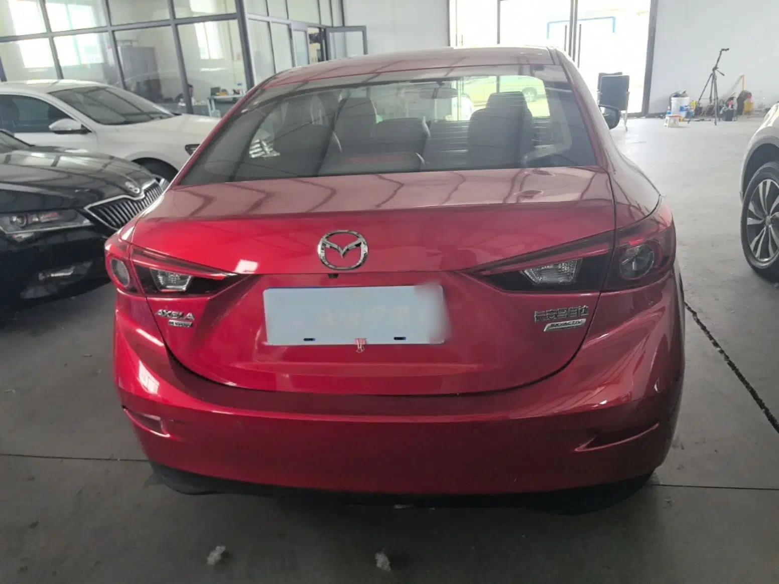 Mazda 3 Axela 2017 Sedan 1.5L Automatic Luxury Model Emission Standard China V — миниатюра 5