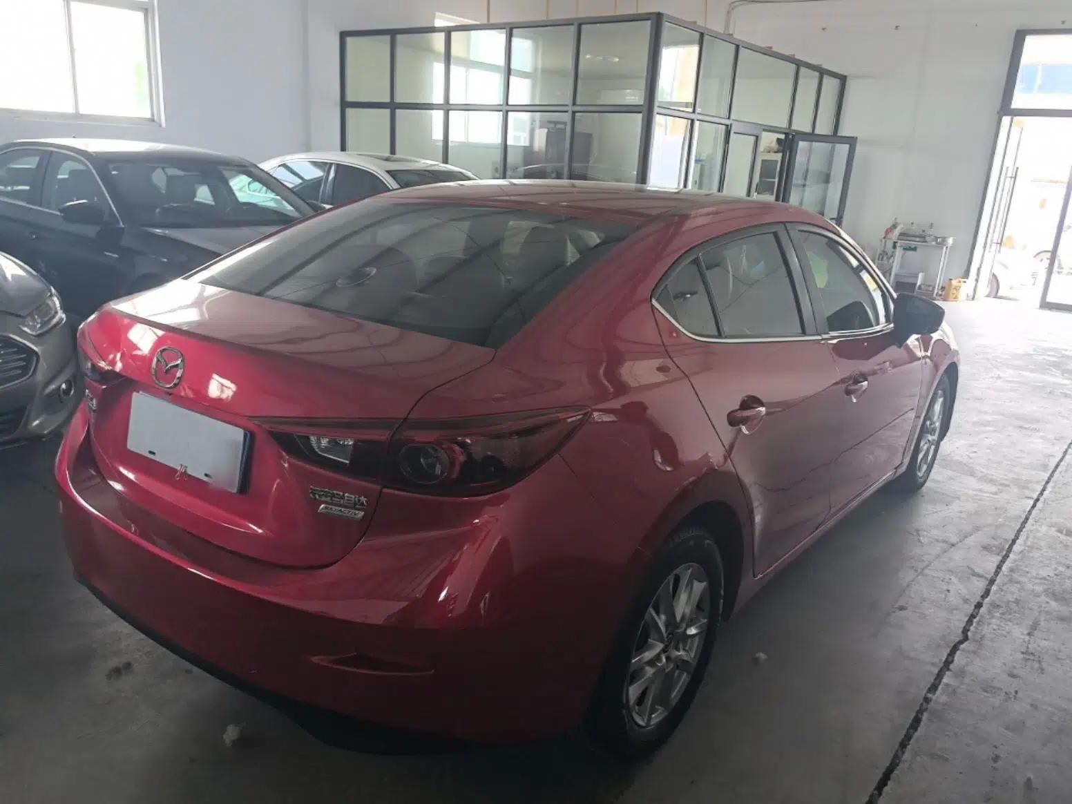 Mazda 3 Axela 2017 Sedan 1.5L Automatic Luxury Model Emission Standard China V — миниатюра 6