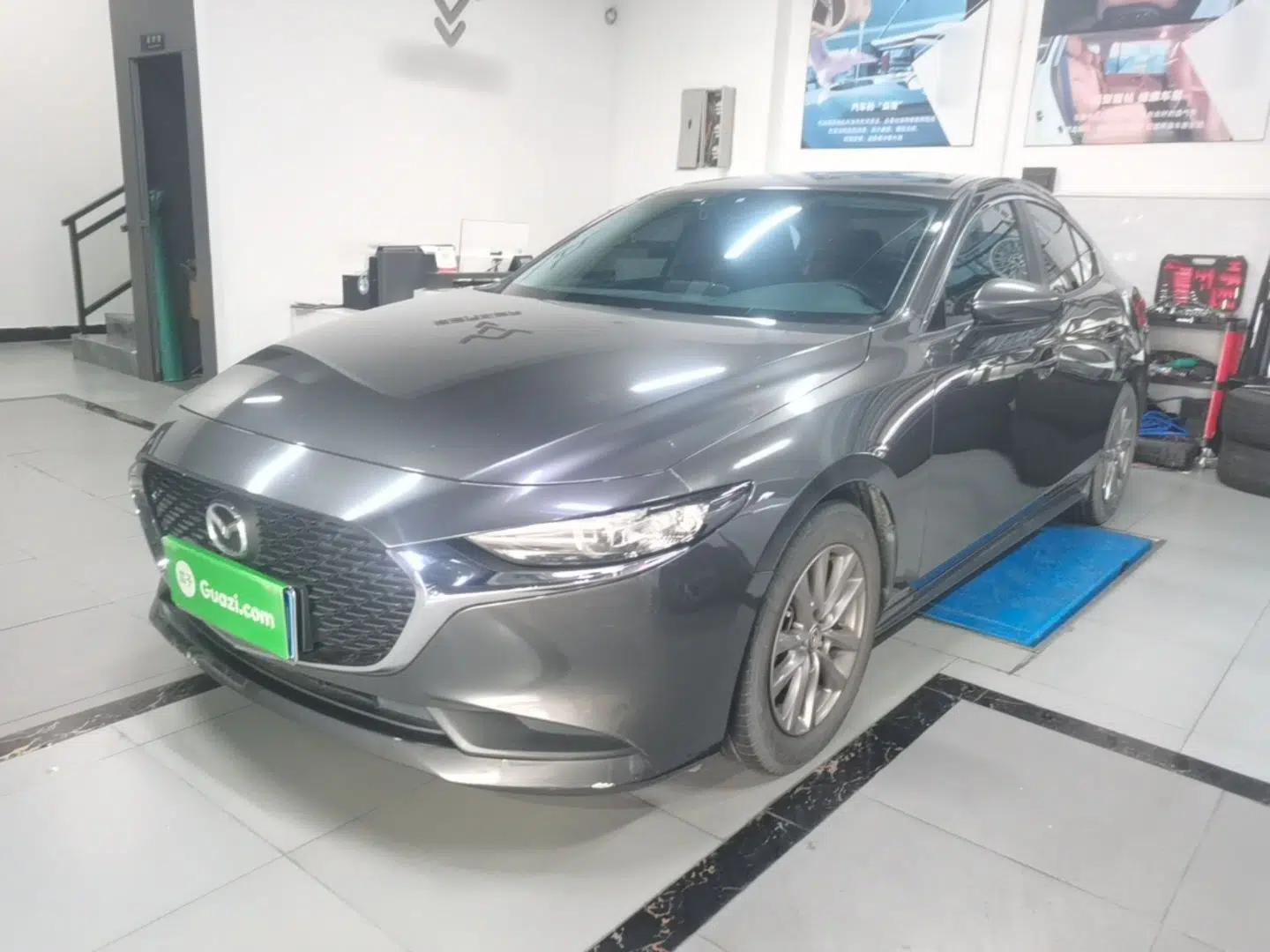 Mazda 3 Axela 2020 1.5L Automatic ZhiMei Edition — миниатюра 1