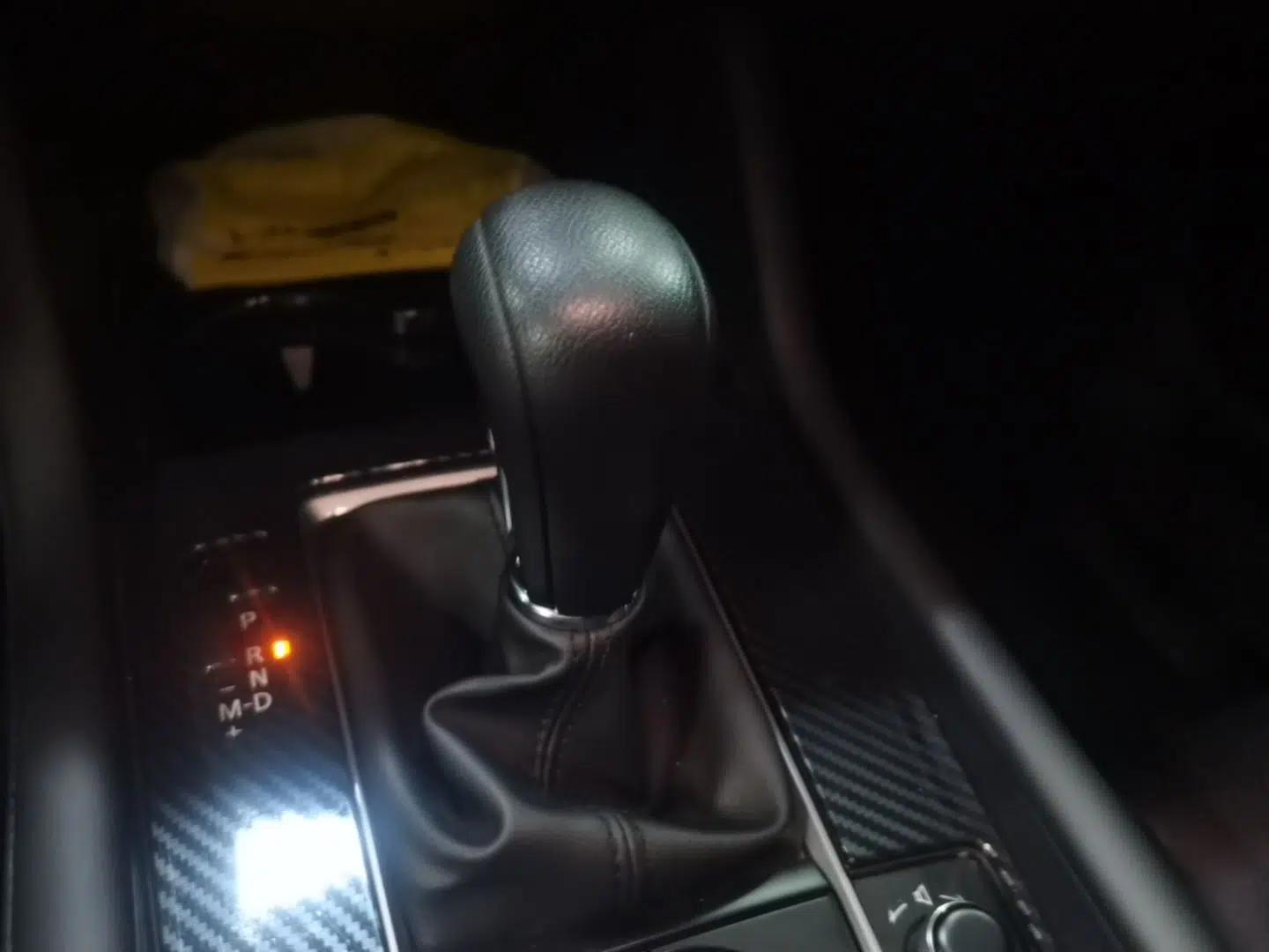 Mazda 3 Axela 2020 1.5L Automatic ZhiMei Edition — миниатюра 17