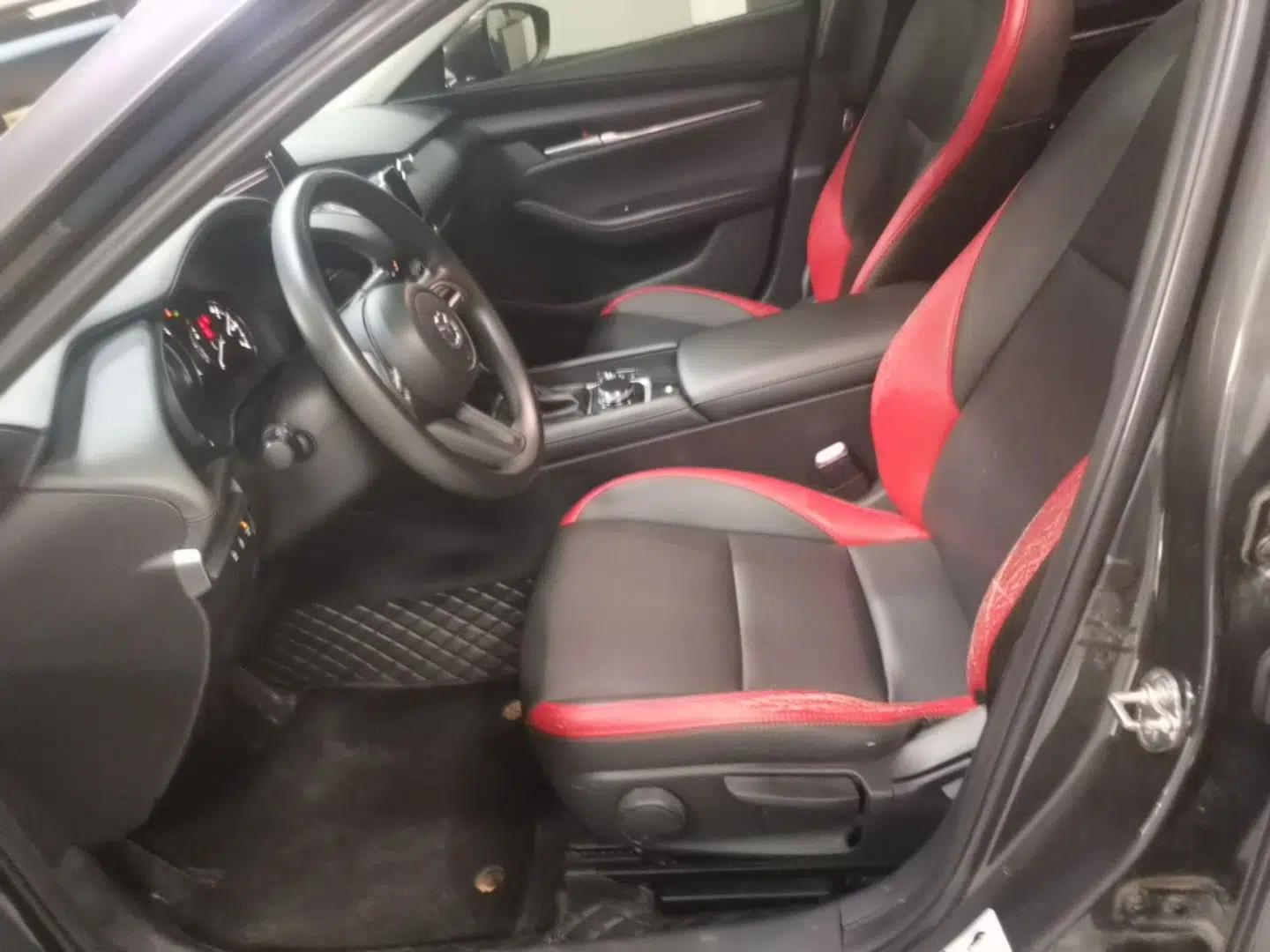 Mazda 3 Axela 2020 1.5L Automatic ZhiMei Edition — миниатюра 18