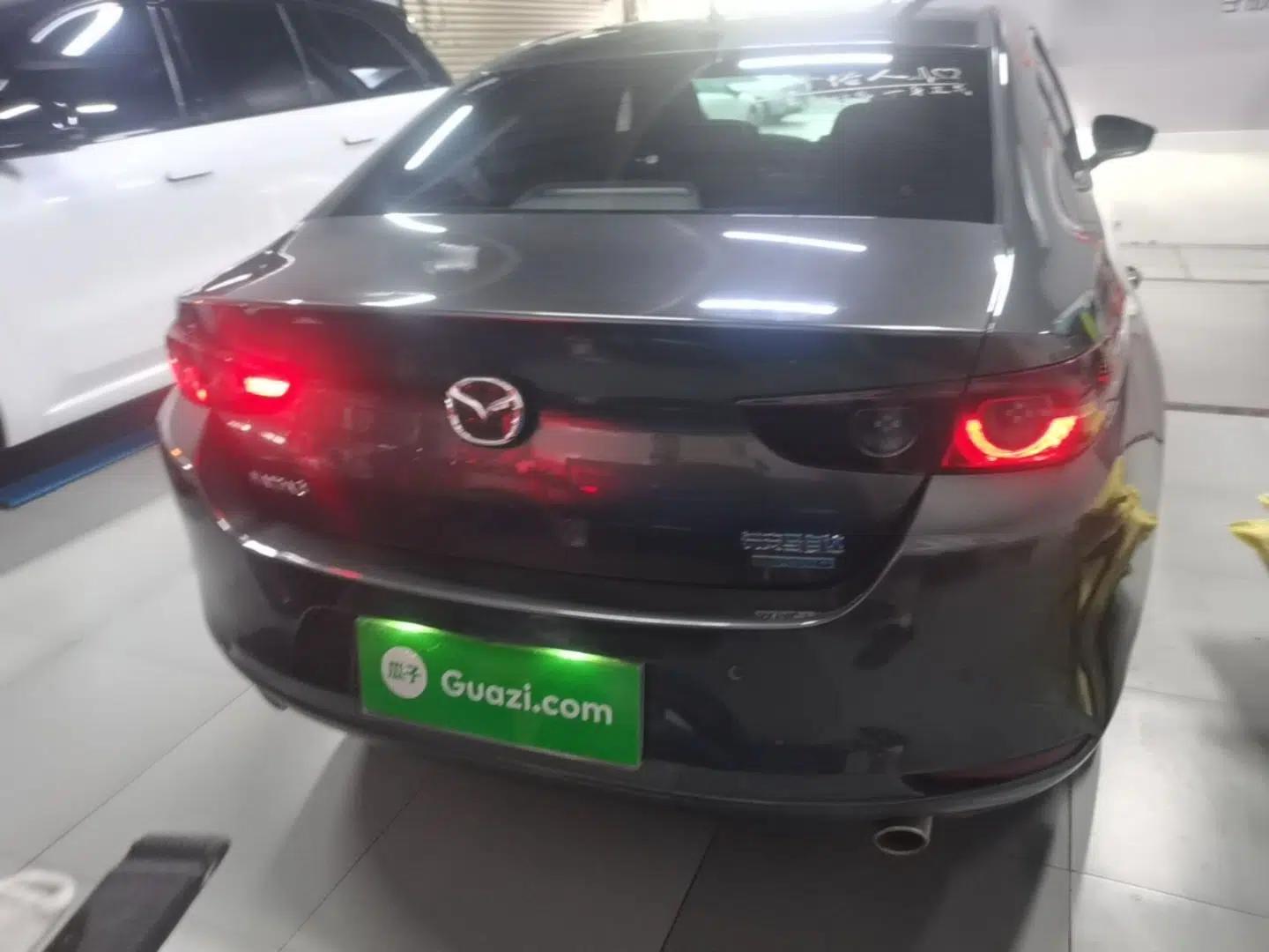 Mazda 3 Axela 2020 1.5L Automatic ZhiMei Edition — миниатюра 5