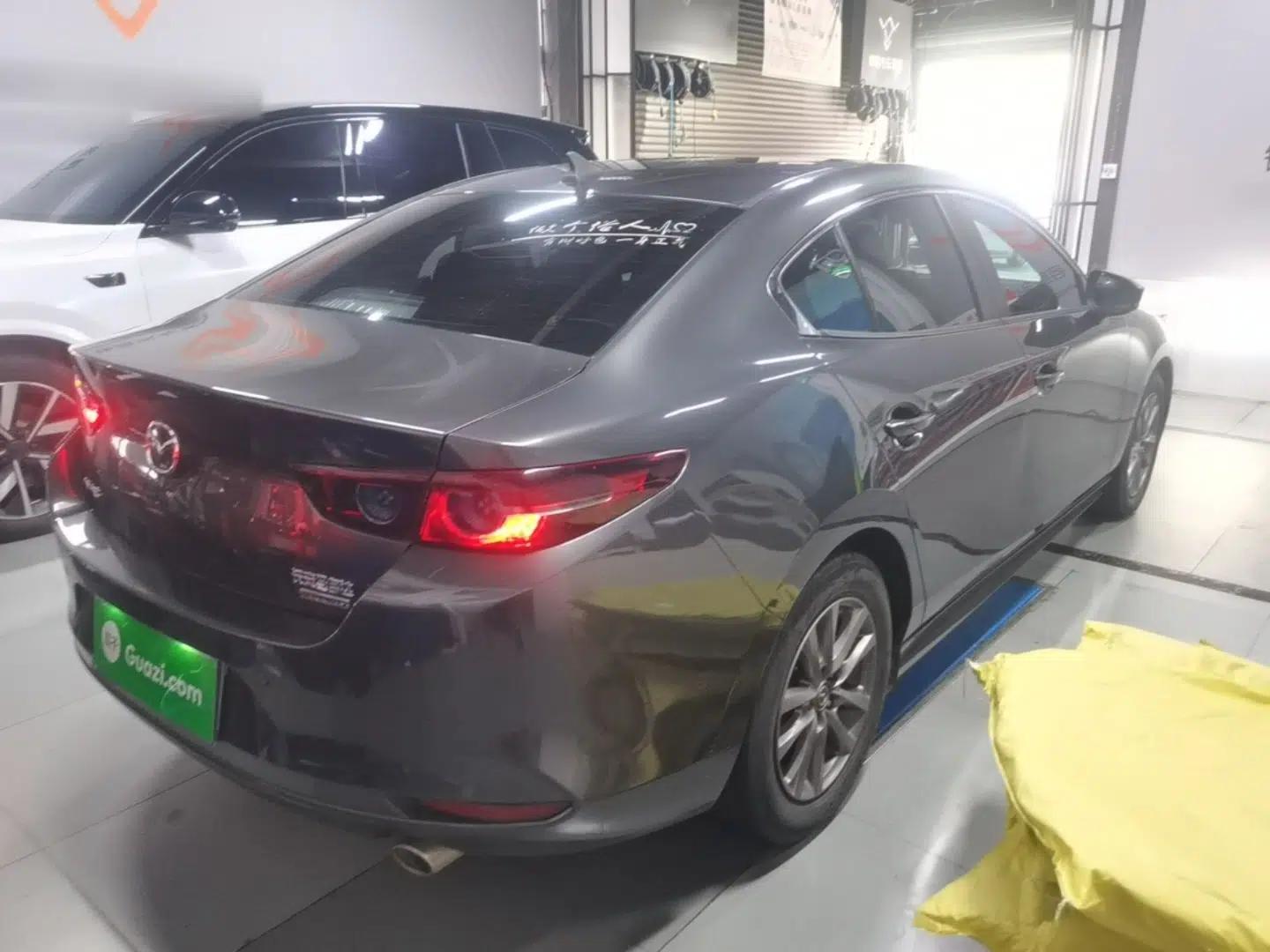 Mazda 3 Axela 2020 1.5L Automatic ZhiMei Edition — миниатюра 6