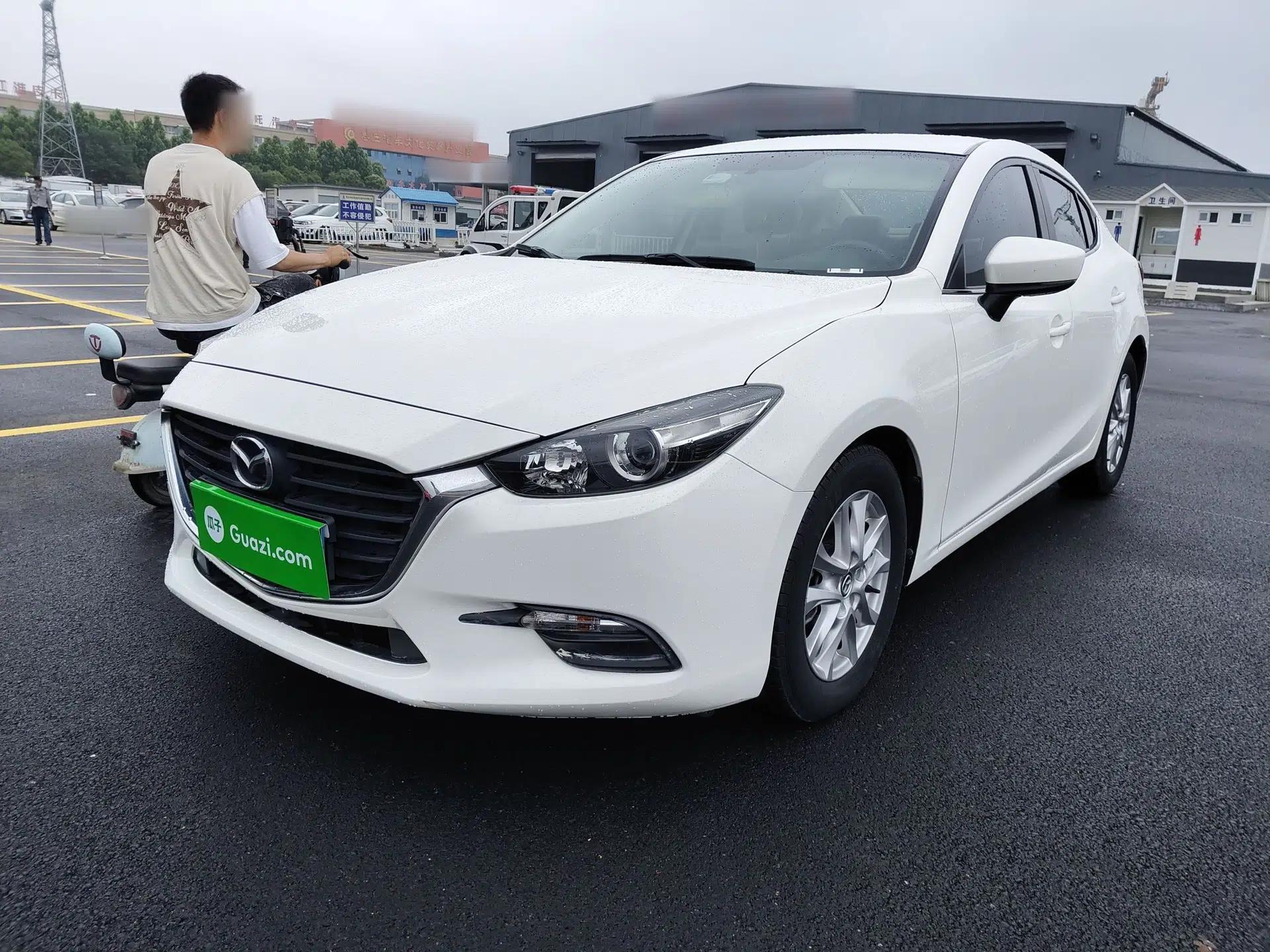 Mazda 3 Axela 2017 Sedan 1.5L Automatic Comfort Model Emission Standard China V — миниатюра 1