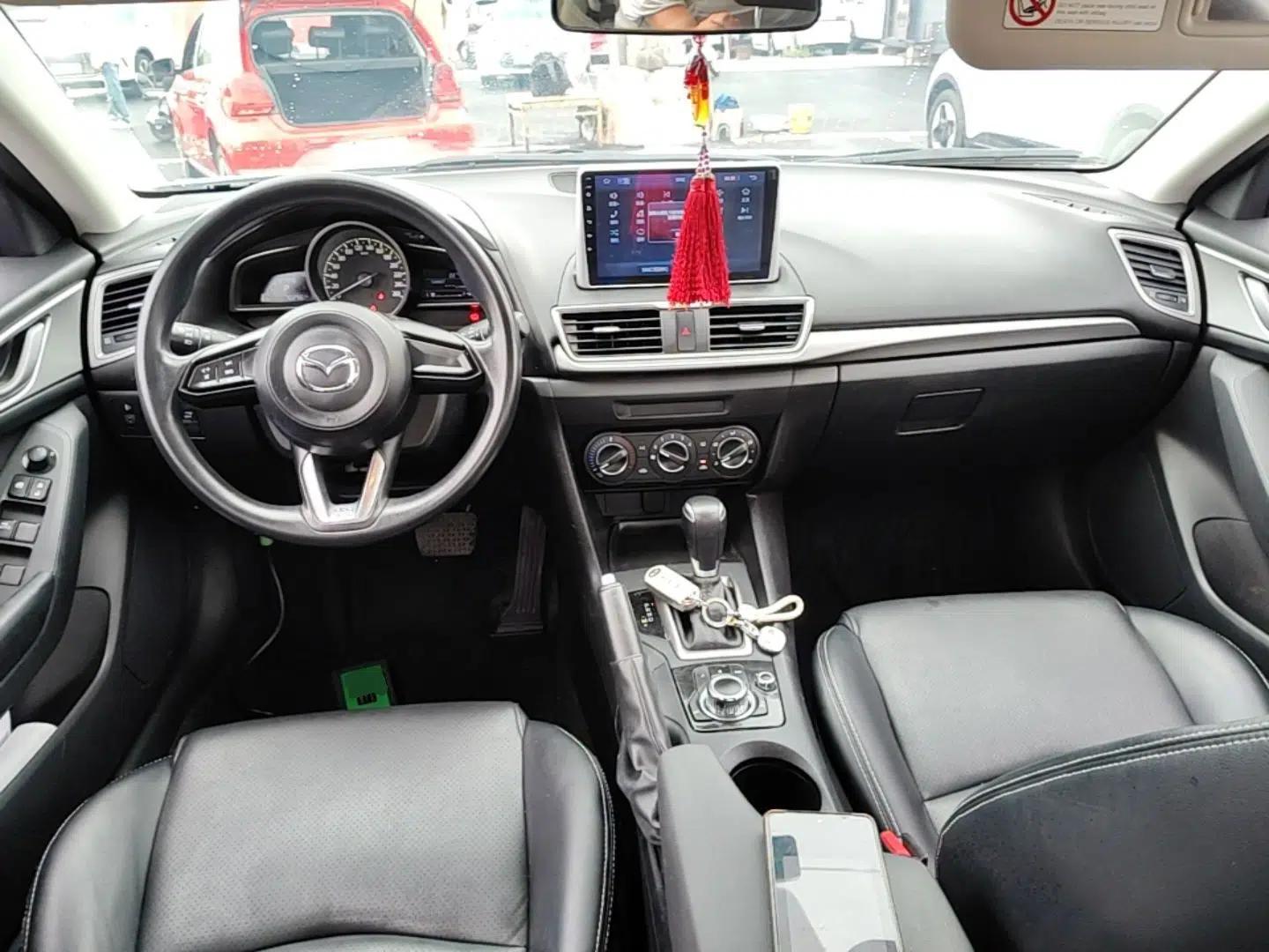 Mazda 3 Axela 2017 Sedan 1.5L Automatic Comfort Model Emission Standard China V — миниатюра 13
