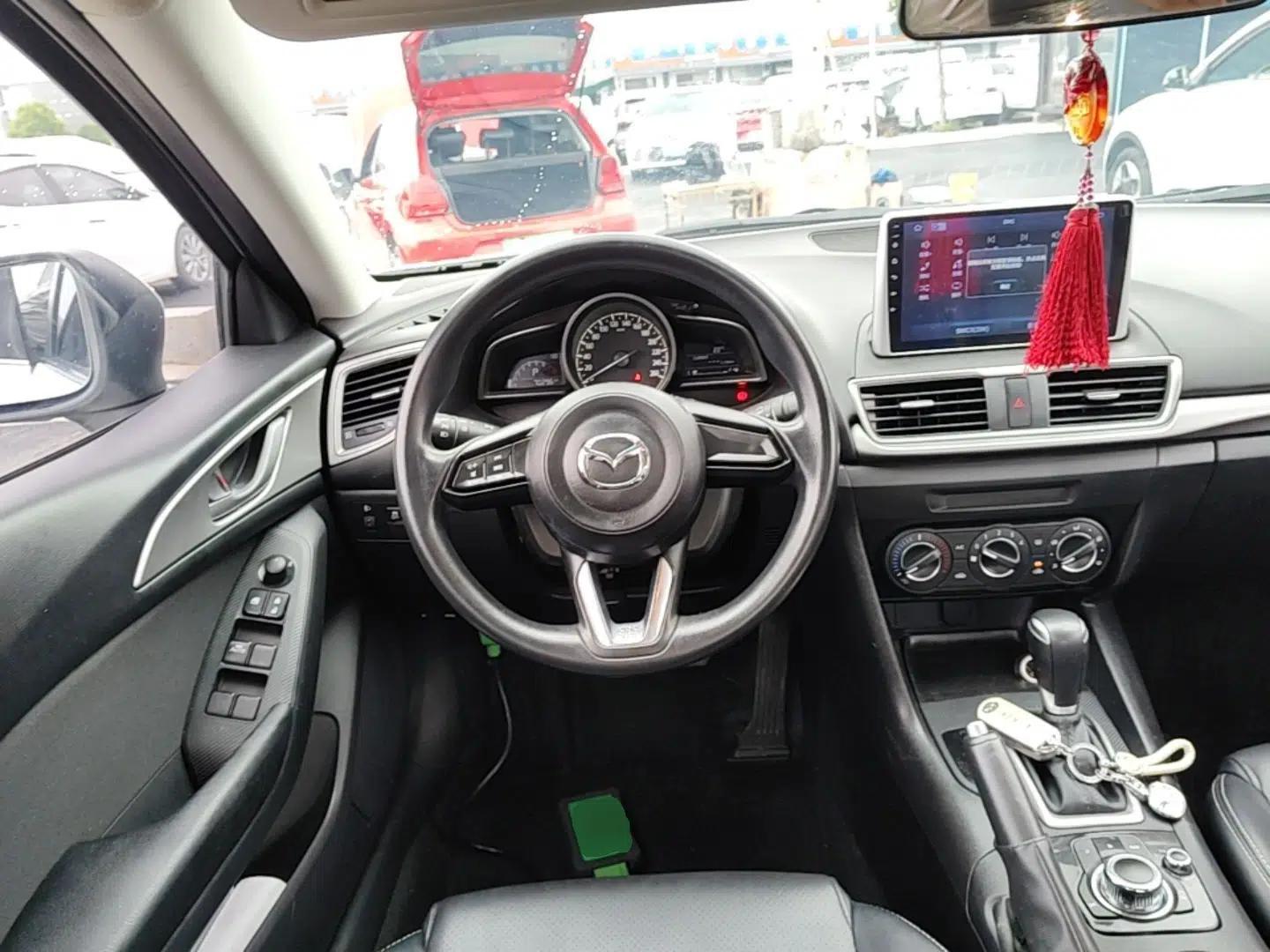 Mazda 3 Axela 2017 Sedan 1.5L Automatic Comfort Model Emission Standard China V — миниатюра 14