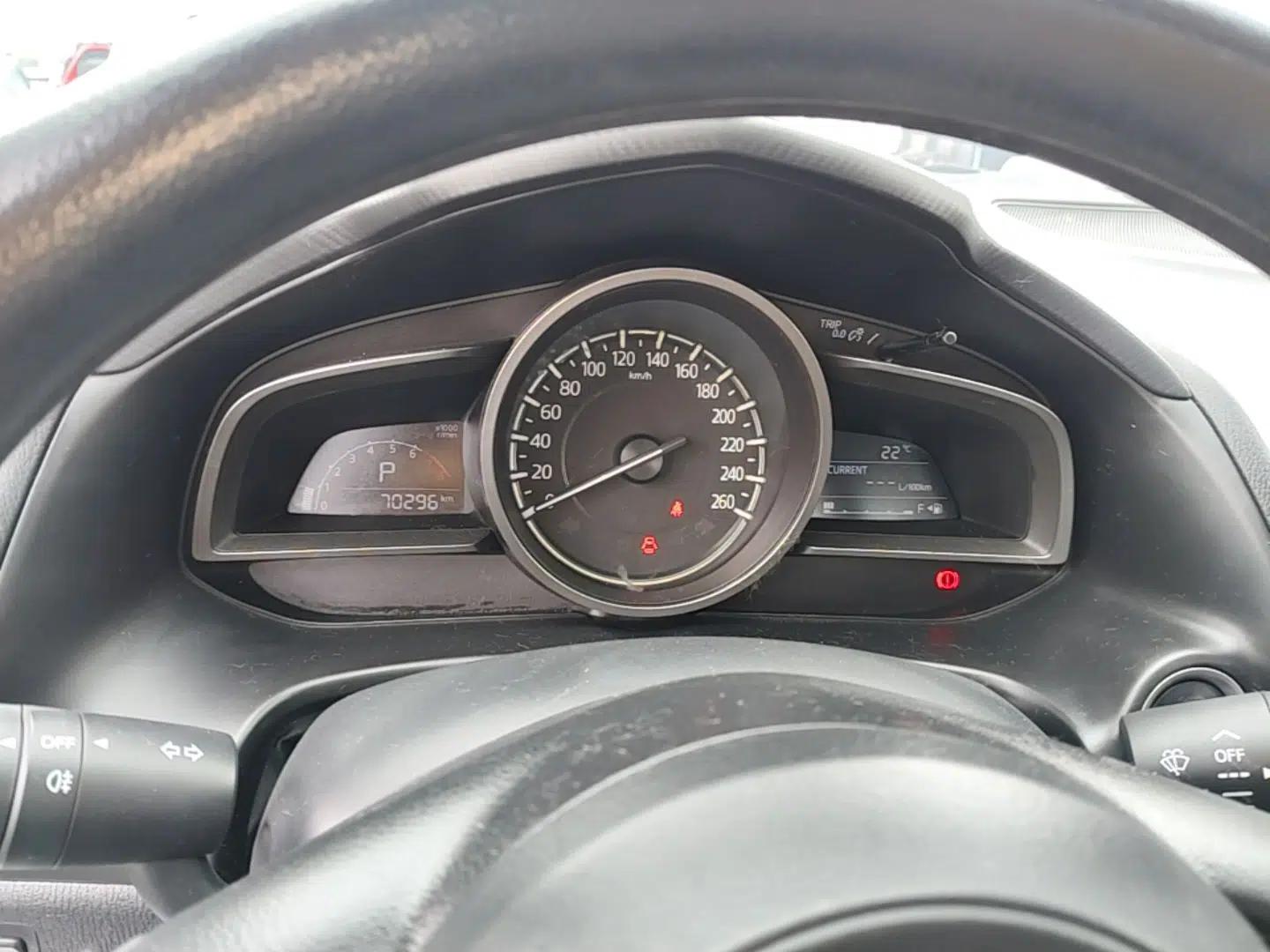 Mazda 3 Axela 2017 Sedan 1.5L Automatic Comfort Model Emission Standard China V — миниатюра 15