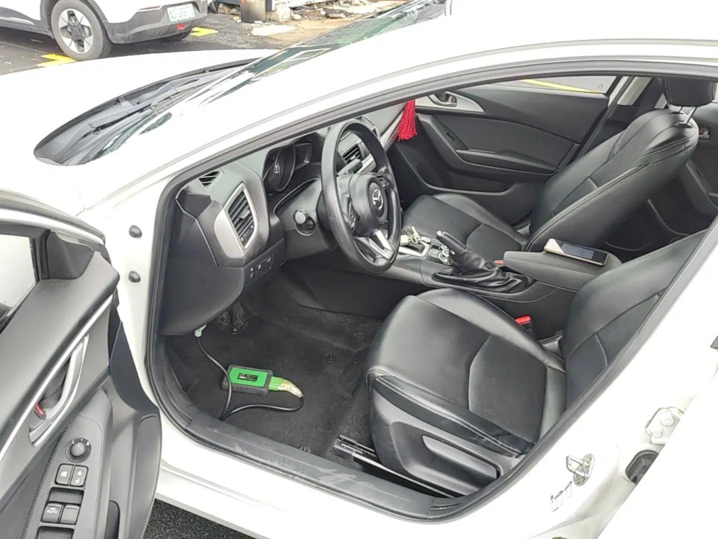 Mazda 3 Axela 2017 Sedan 1.5L Automatic Comfort Model Emission Standard China V — миниатюра 19