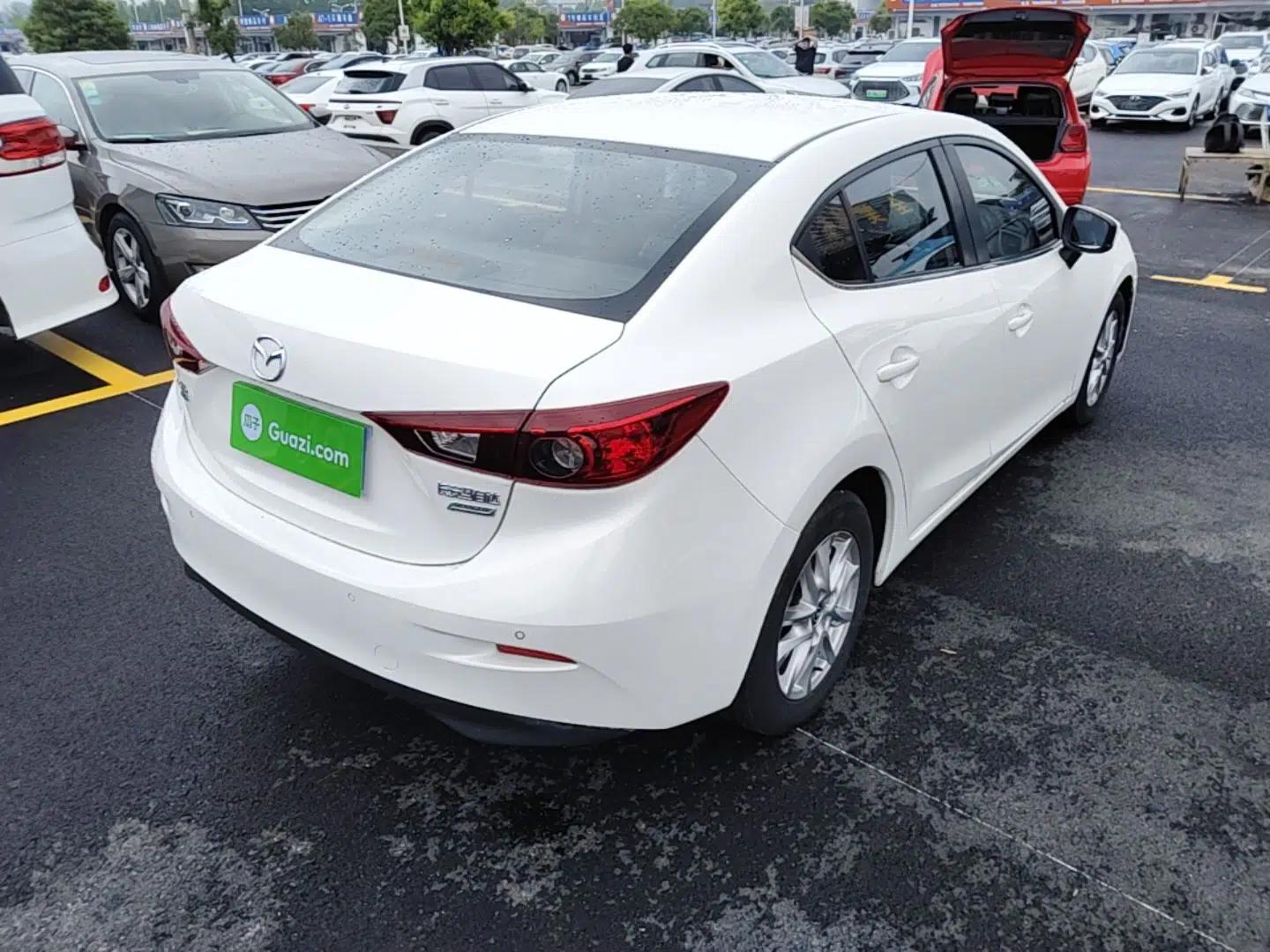 Mazda 3 Axela 2017 Sedan 1.5L Automatic Comfort Model Emission Standard China V — миниатюра 6